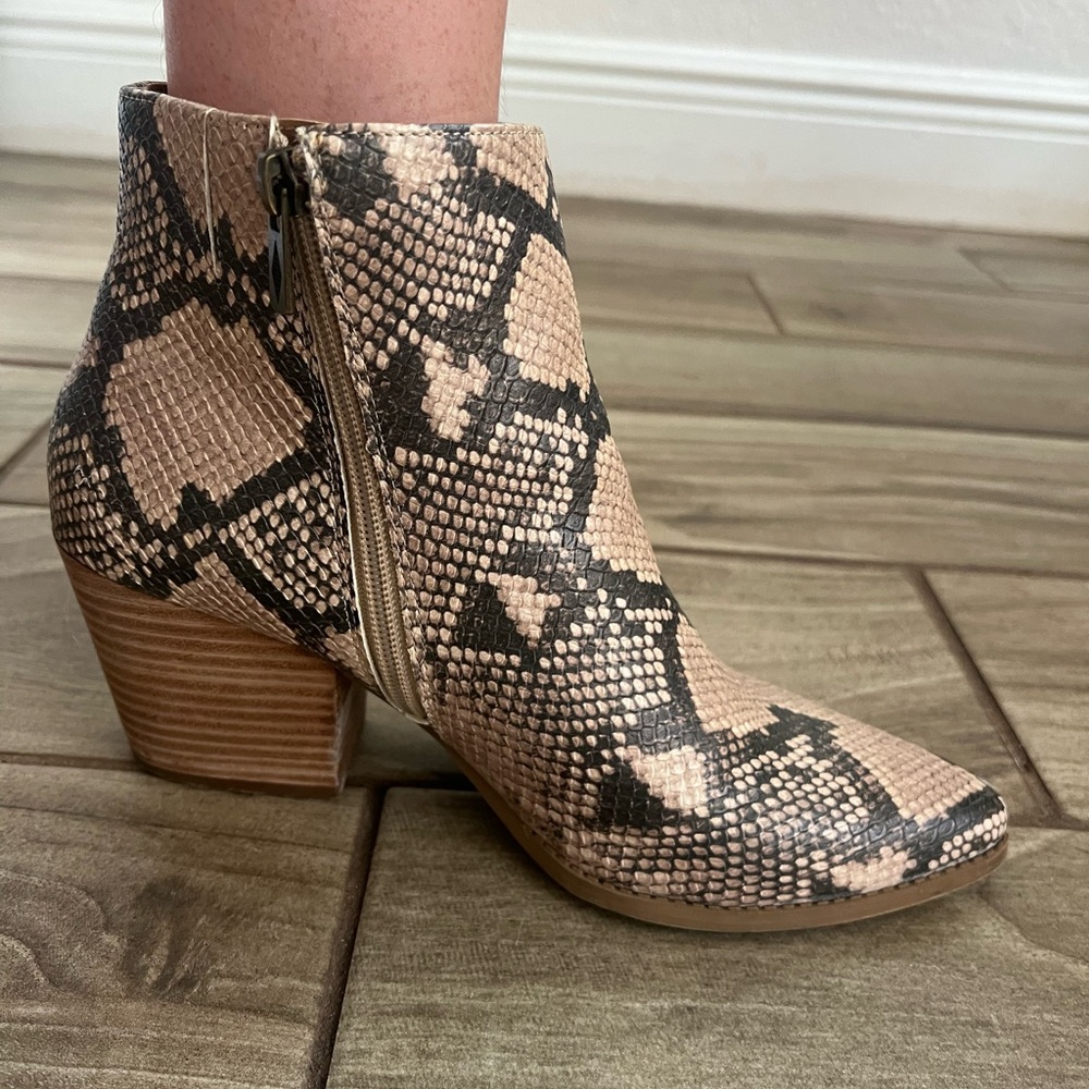 Sun + Stone Zipup Booties